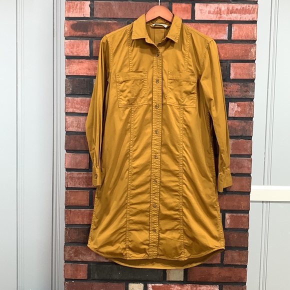 Everlane Utility Shirtdress - Picture 6 of 13